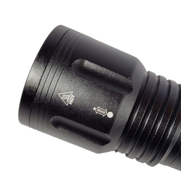 Latarka wojskowa zoom Garberiel XHP70 LED - obrazek 4