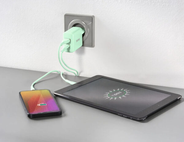 Podwójna ładowarka USB typ A USB typ C Tronic zielona - obrazek 2