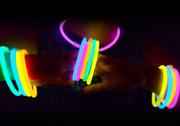 Pałeczki fluorescencyjne dla dzieci 50 szt. opaski na imprezę - obrazek 3